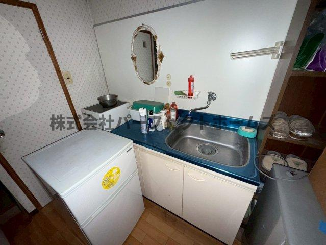 昭栄町戸建　賃貸のキッチン|コンパクトなキッチンで掃除もラクラク