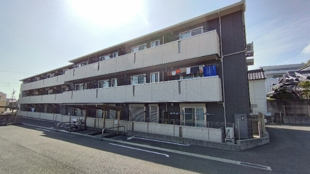 Ｄ－ｒｏｏｍ門前の外観