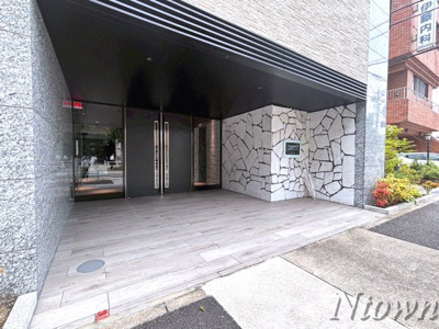 【エントランス】 | S-RESIDENCE上飯田West | 落ち着いたエントランスです