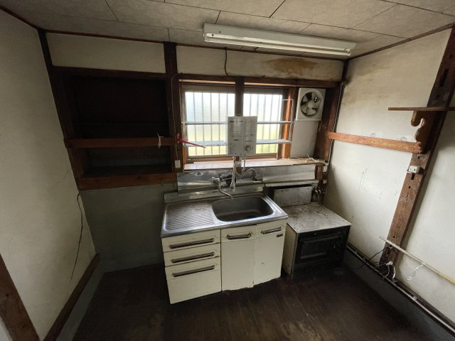 北飯塚6SLDK売戸建住宅のキッチン