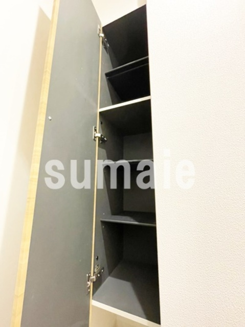 アクシーズ新都心の玄関|シューズボックスです。