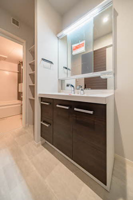 【洗面所】 | リオリエント三里