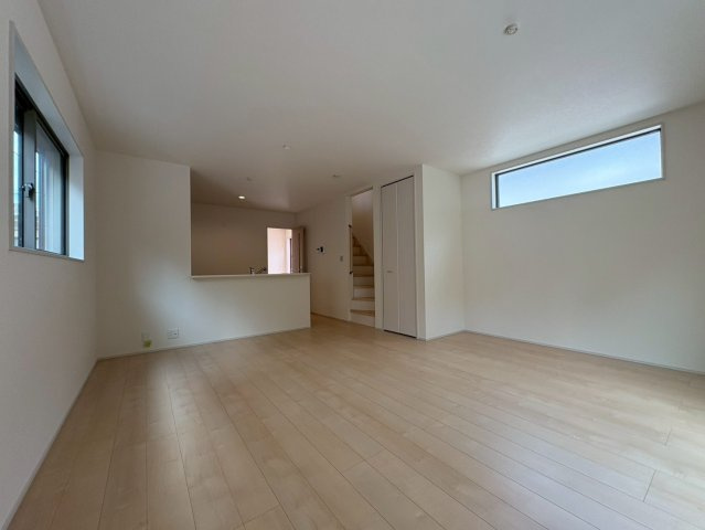 京都市伏見区深草願城町43-2の居間・リビング