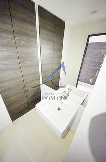 セ ジョリ 大泉学園Ⅱの洗面所|独立洗面台です。