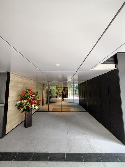 ザ・パークハウス千代田六番町のエントランス