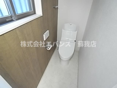 【トイレ】 | 星久喜町戸建 | 落ち着いた色調のトイレです