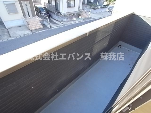 【バルコニー】 | 星久喜町戸建 | 開放的で明るい空間を演出してくれるバルコニーです