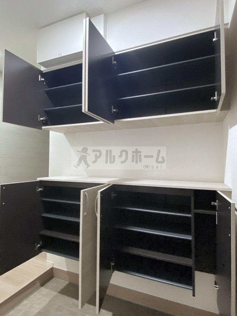 ヴェールエール太子堂の玄関