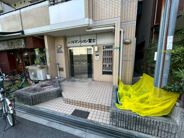 ペットマンション富士のエントランス