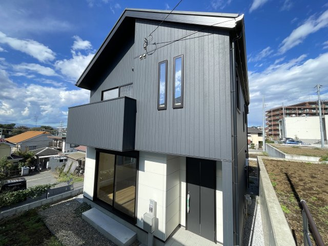 まだ誰も住んでいないのに新築と言えない…こんなにも眺望最高なのに！！！【旭区本宿町】未入居戸建