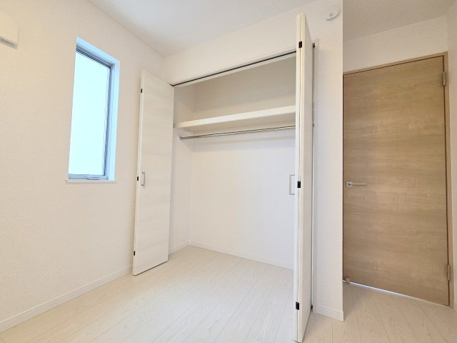 羽村市羽加美3丁目　新築　全9棟　4号棟の収納