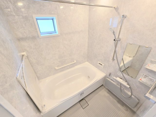 羽村市羽加美3丁目　新築　全9棟　4号棟の浴室