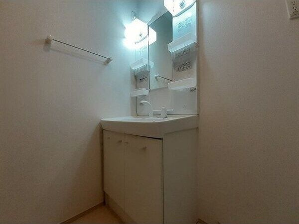 リバーサイド大今里の洗面所