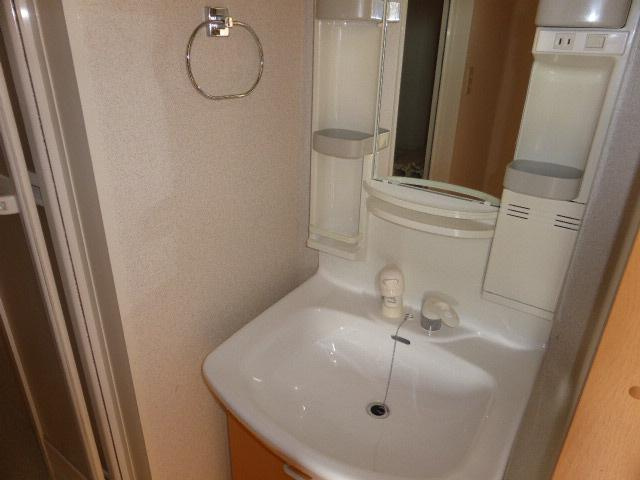 シルクハイツの独立洗面台|洗面所