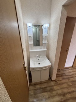 【独立洗面台】 | ドリームクレストⅠ | 朝の身支度に便利な洗髪洗面化粧台