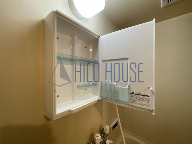 藤美ハイツの玄関