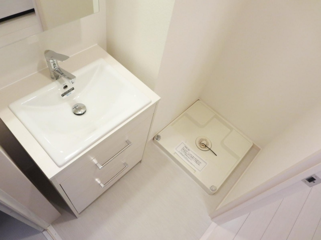 リブリ・コスモの洗面所|別号室の参考写真です。