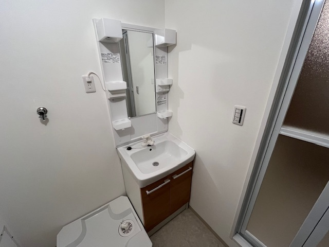 泉北星和台コーポラスの独立洗面台