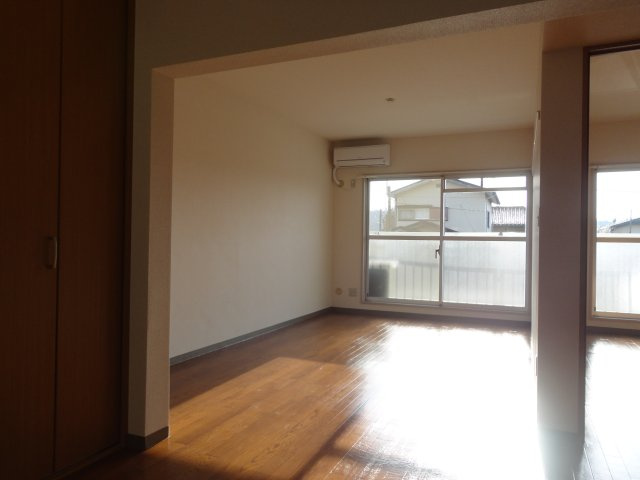 カーサーあざみ野の居間・リビング