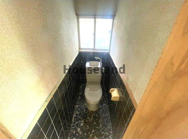 園部戸建のトイレ