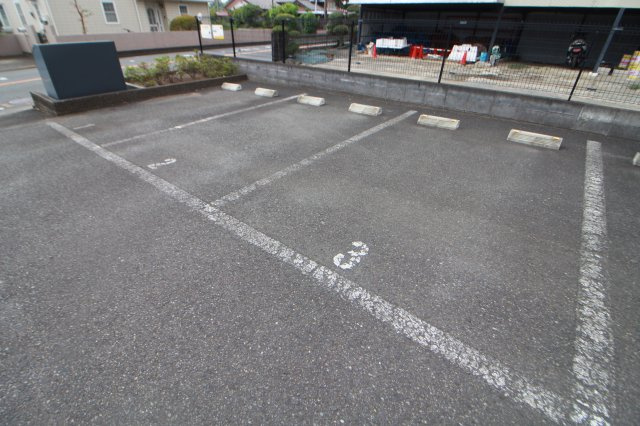 ネッスルTMの駐車場