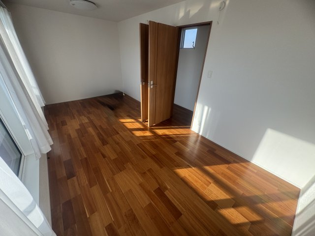 三潴町早津崎　オール電化戸建の洋室