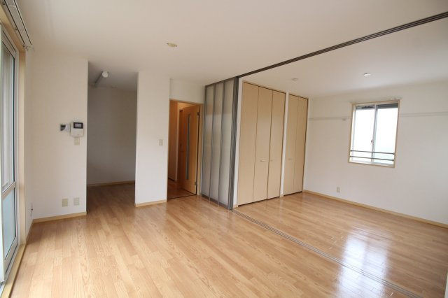 ハピネスヒルズBの居間・リビング