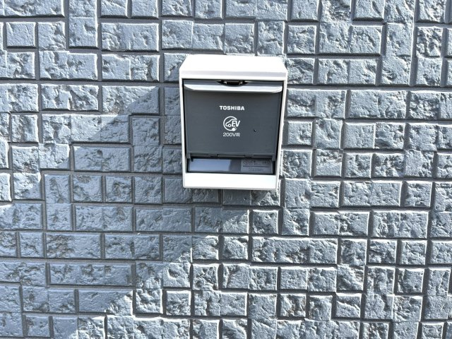 【駐車場】 | 仲介手数料無料！佐波小学校に通える新築戸建　防府市開出　第４－１号棟　クレイドルガーデン　アーネストワン | EV充電器用ソケット