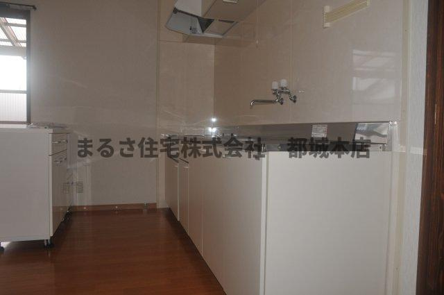 都城市鷹尾３丁目の一戸建てのキッチン