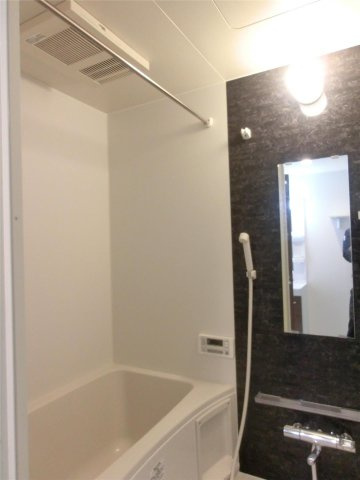 Cherim試験場前IIの浴室|お風呂で日々の疲れを落としましょう