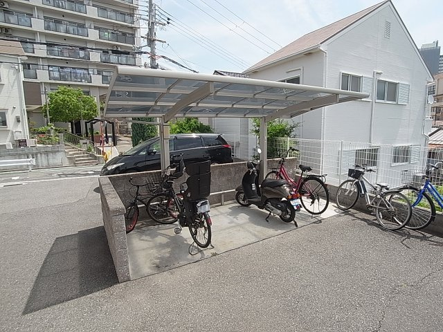 ラフォーレ名倉のその他共用部分|駐輪スペースも有ります