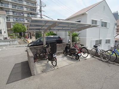 【その他共用部分】 | ラフォーレ名倉 | 駐輪スペースも有ります