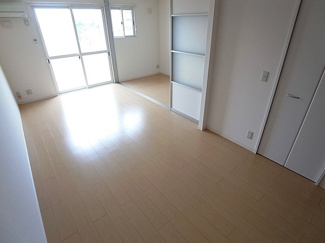 【居間・リビング】 | ラフォーレ名倉 | 明るく広々とした美麗リビング