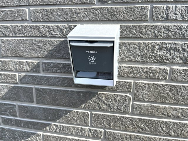 【駐車場】 | 仲介手数料無料！佐波小学校に通える新築戸建　防府市開出　第４－２号棟　クレイドルガーデン　アーネストワン | EV充電器用ソケット