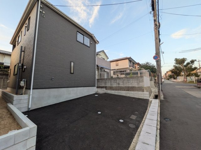 神戸市西区富士見が丘4丁目戸建の駐車場