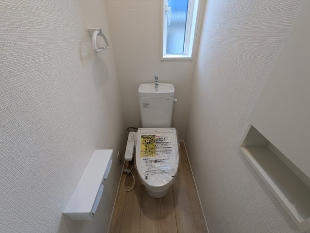 神戸市西区富士見が丘4丁目戸建のトイレ