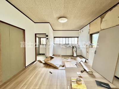 【キッチン】 | 浜松市天竜区大谷 中古戸建て | 8.6帖のダイニングキッチン