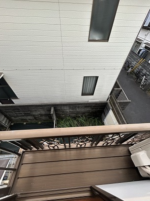 ハウス弦巻のバルコニー