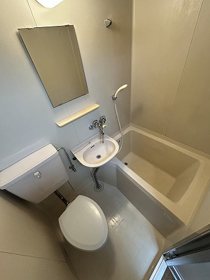 ハウス弦巻の浴室