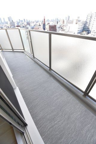 リアライズ今里南のバルコニー