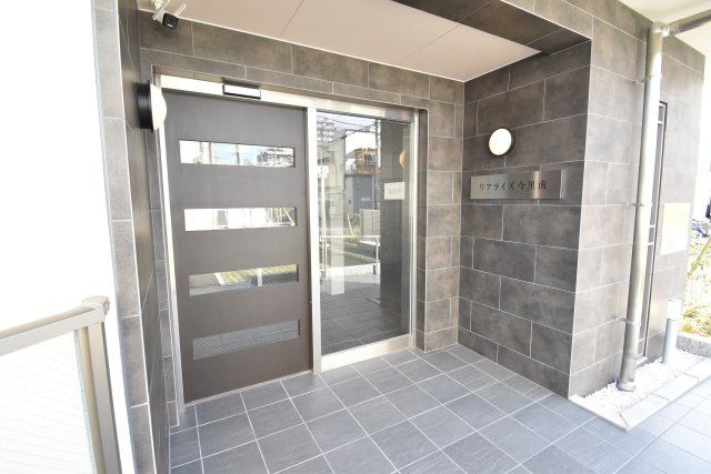 リアライズ今里南のエントランス