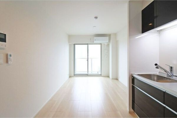 リアライズ今里南の居間・リビング