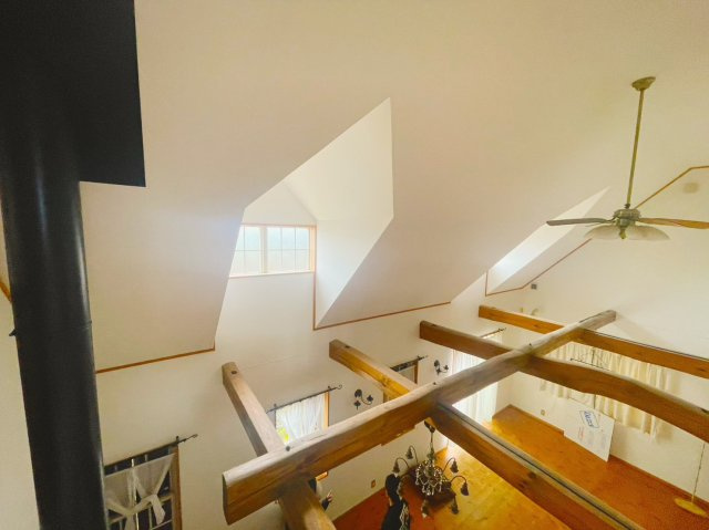 薪ストーブ付き♪輸入住宅風中古戸建の内装