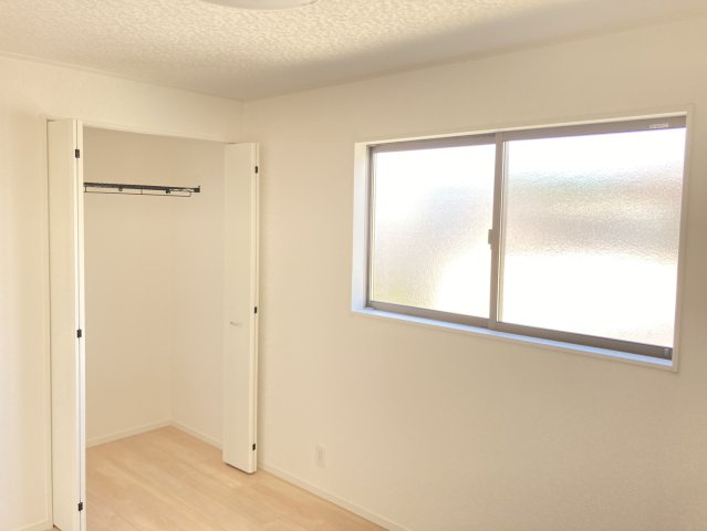 クレイドルガーデン松山市西長戸町 第1の収納|たっぷりとした収納スペースです