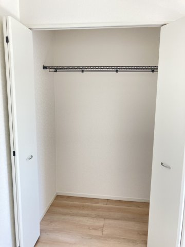 クレイドルガーデン松山市西長戸町 第1のバルコニー|お洗濯にも便利なバルコニー付き