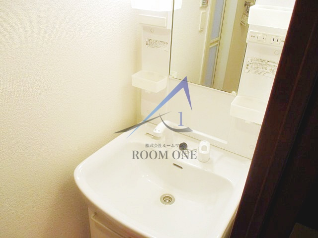 ＶＥＲＯＮＡ王子神谷Ｌｕｓｓｏの洗面所|洗面台です。