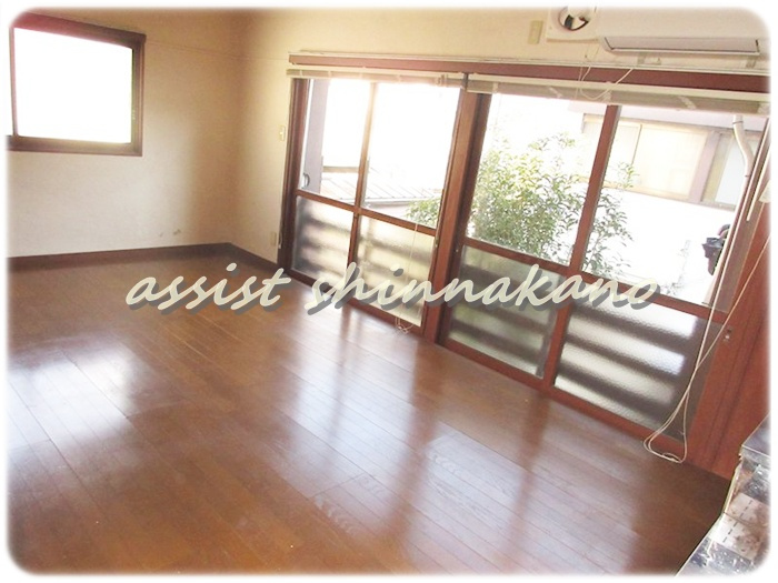 山田ハウスの居間・リビング