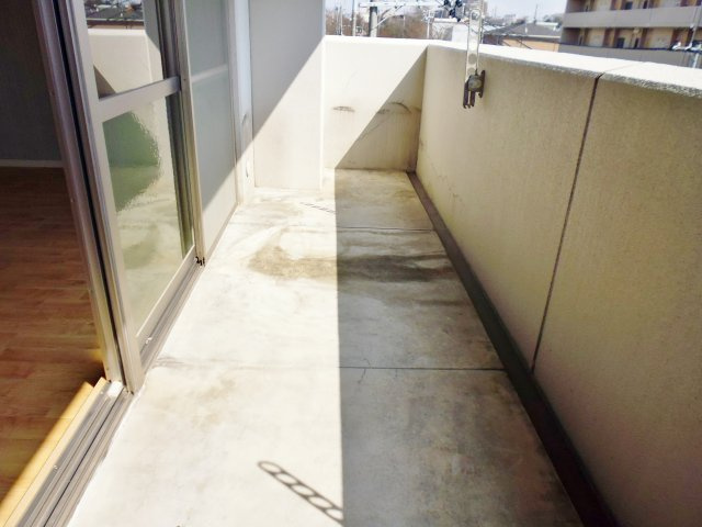 コンフォート西神戸のバルコニー