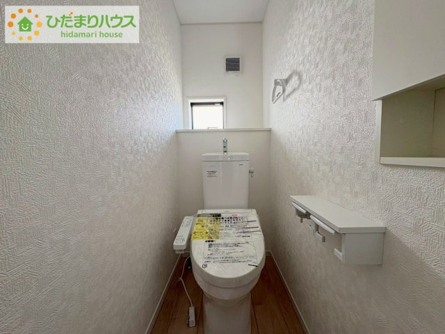 高萩市高浜町第2　新築戸建　2号棟のトイレ|1・2階にトイレあり。階段を降りなくてもいいので、高齢者の方も優しい☆彡