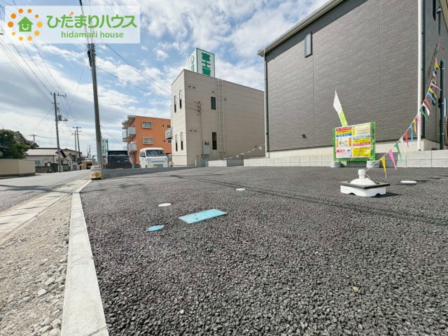 高萩市高浜町第2　新築戸建　2号棟の駐車場|マイホームなら駐車場代がかかりません。しかも、自宅の駐車場で洗車ができます！今までコイン洗車に行っていた手間も省けて、節約にもつながります(^^♪
